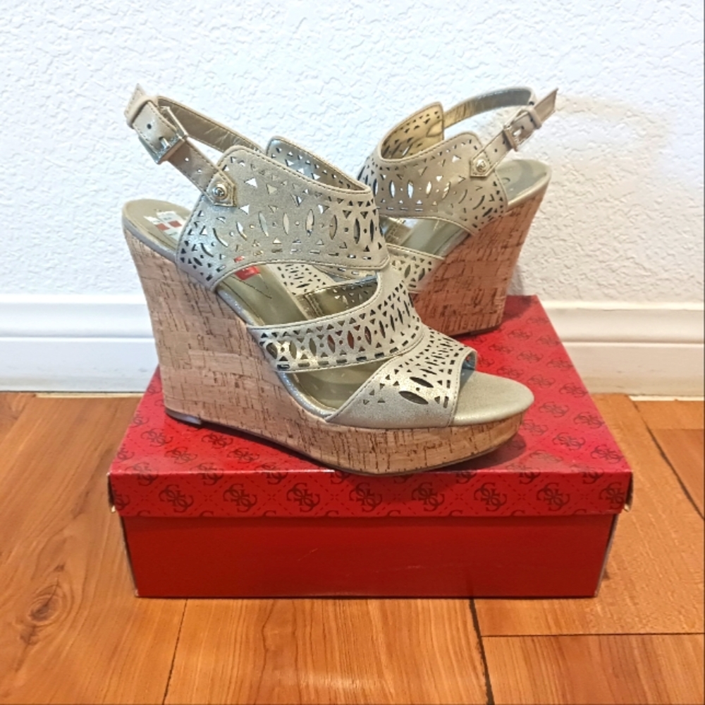 Guess wedges